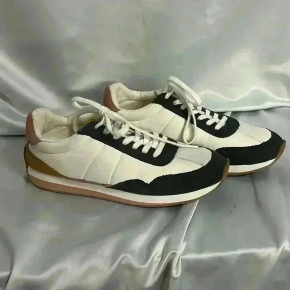 Madewell Shoes - NWOT MADEWELL WOMENS League Sneakers in Washed Nubuck and Suede Navy, pink, SZ 8